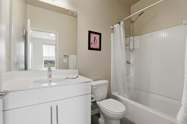 2604 Cleat Ln, Sacramento, CA 95818