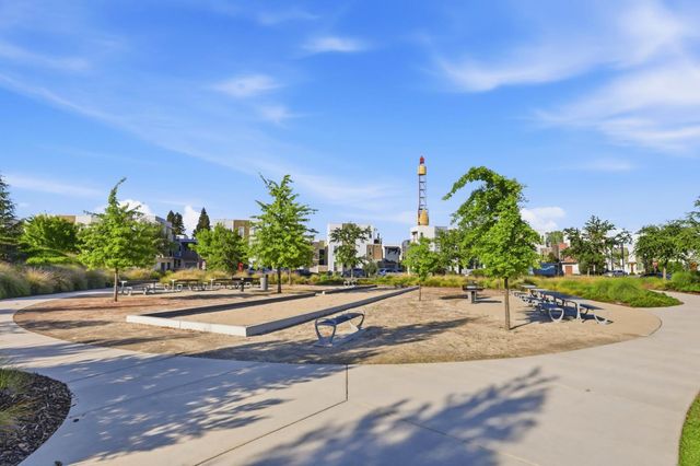 2604 Cleat Ln, Sacramento, CA 95818