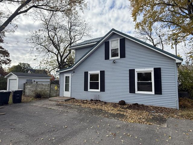 321 Park STREET, Walworth, WI 53184
