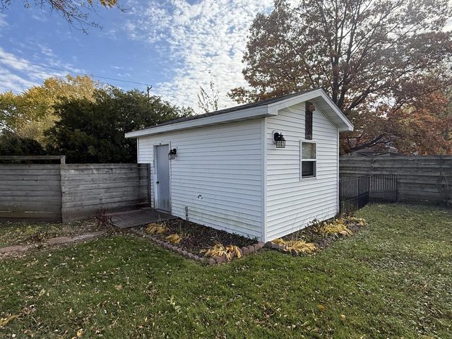 321 Park STREET, Walworth, WI 53184