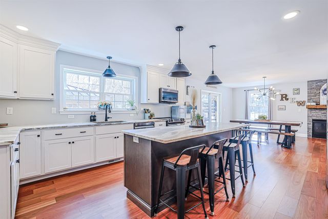 8 poor farm Road, Brookline, NH 03033