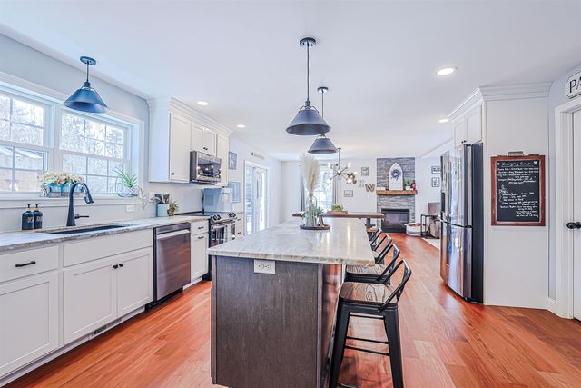 8 poor farm Road, Brookline, NH 03033