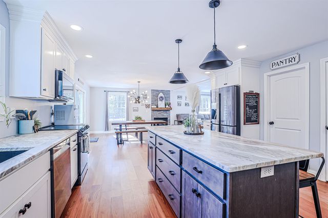 8 poor farm Road, Brookline, NH 03033