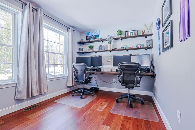 8 poor farm Road, Brookline, NH 03033