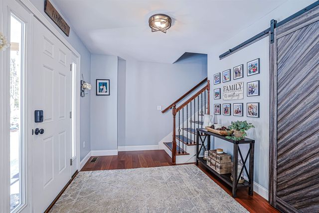 8 poor farm Road, Brookline, NH 03033