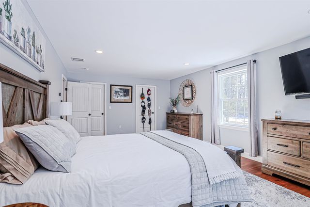 8 poor farm Road, Brookline, NH 03033