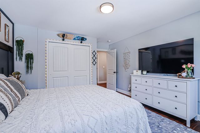 8 poor farm Road, Brookline, NH 03033