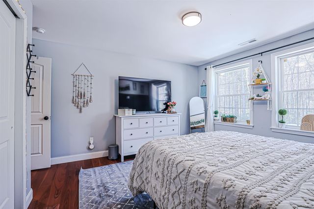 8 poor farm Road, Brookline, NH 03033