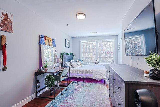 8 poor farm Road, Brookline, NH 03033