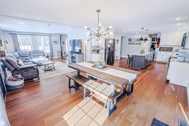 8 poor farm Road, Brookline, NH 03033