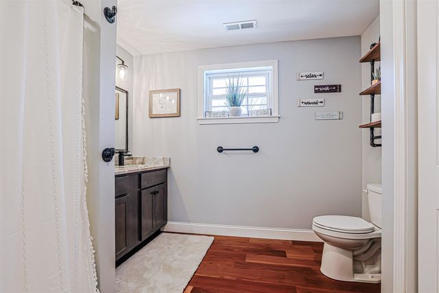 8 poor farm Road, Brookline, NH 03033