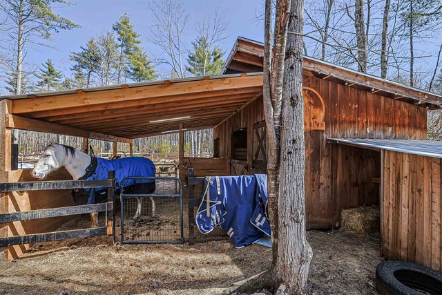 8 poor farm Road, Brookline, NH 03033