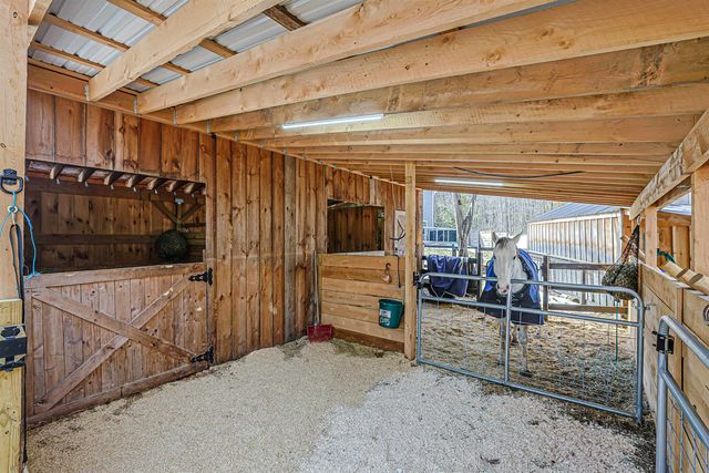 8 poor farm Road, Brookline, NH 03033