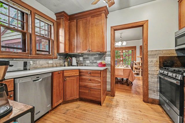 1006 Rogers Court, Waukegan, IL 60085