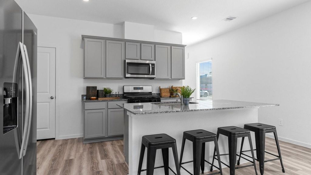 3929 Bronco Station, League City, TX 77573