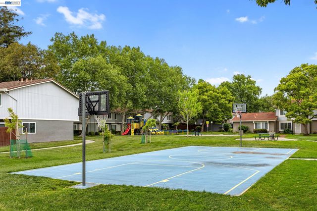 3002 Tonopah Cir, Pleasanton, CA 94588
