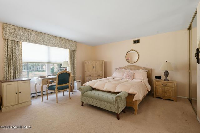 737A Chatham Lane, Manchester, NJ 08759