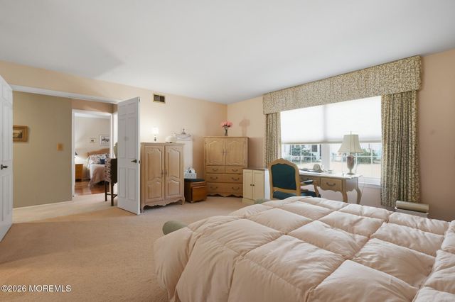 737A Chatham Lane, Manchester, NJ 08759