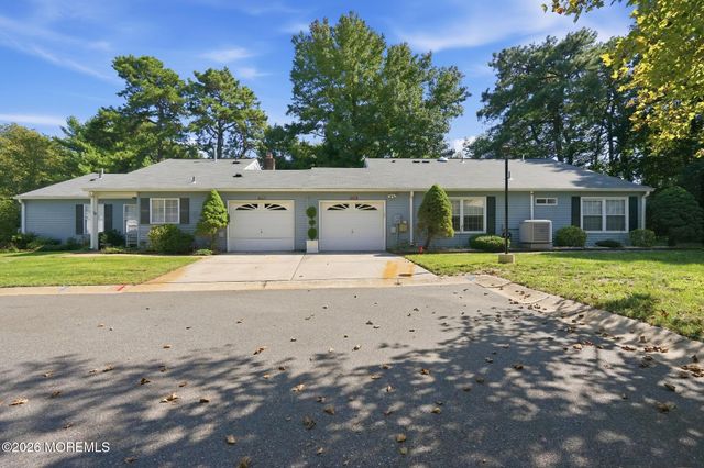 737A Chatham Lane, Manchester, NJ 08759