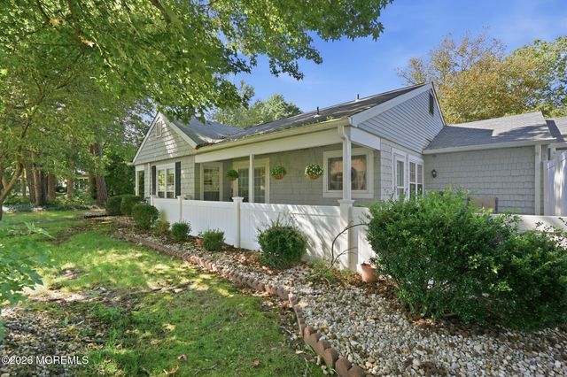 737A Chatham Lane, Manchester, NJ 08759