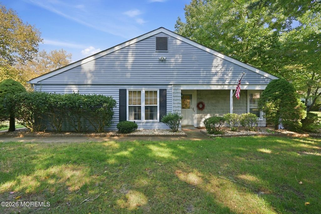 737A Chatham Lane, Manchester, NJ 08759