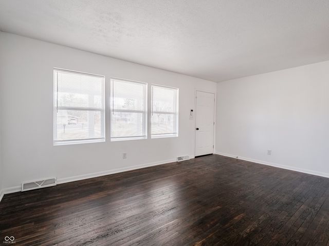 226 N Sigsbee Street, Indianapolis, IN 46214