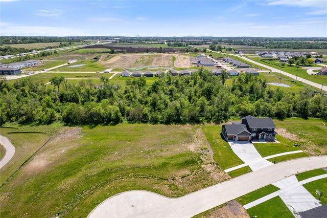 2921 Timber Creek Court, Hiawatha, IA 52233