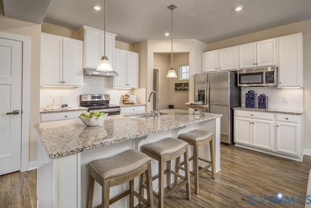 2109 Glenwood Range Dr, Richmond, VA 23223