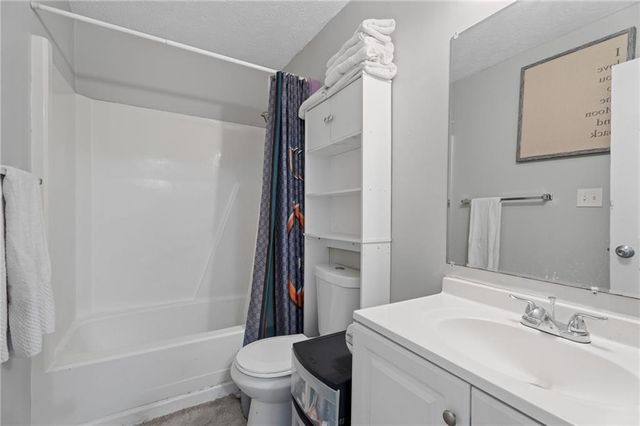 1384 Country Lane NE Way, Conyers, GA 30012