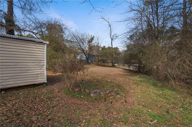 1384 Country Lane NE Way, Conyers, GA 30012