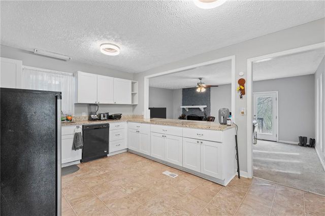 1384 Country Lane NE Way, Conyers, GA 30012