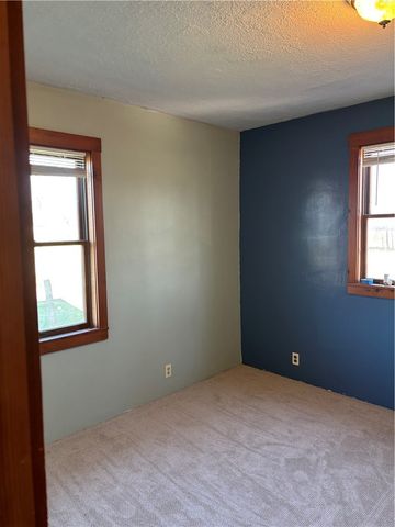 4217 Hillsville Rd, Pulaski Twp, PA 16143