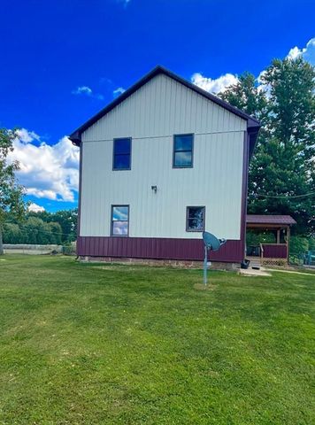 4217 Hillsville Rd, Pulaski Twp, PA 16143