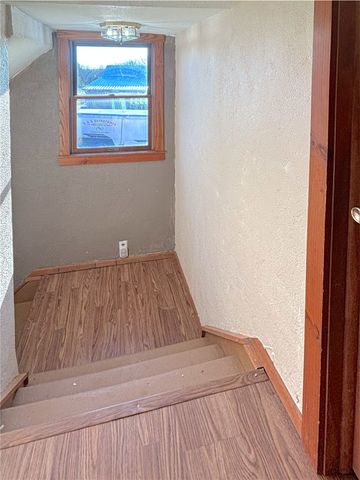 4217 Hillsville Rd, Pulaski Twp, PA 16143