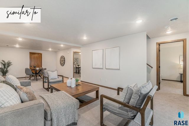 8019 E 44th St Street, Sioux Falls, SD 57110