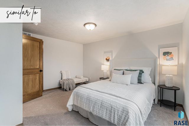 8019 E 44th St Street, Sioux Falls, SD 57110