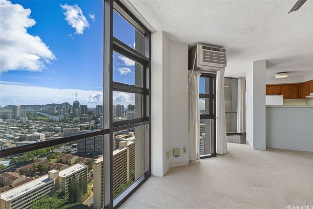 930 Kaheka Street 3405, Honolulu, HI 96814