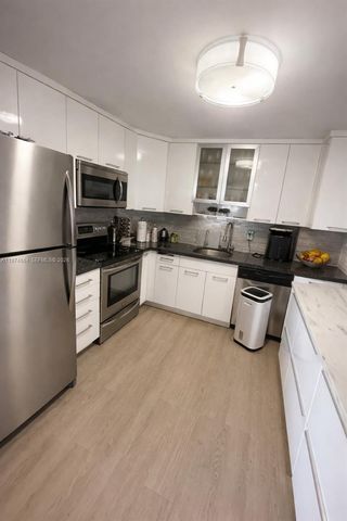 300 Bayview Dr 2106, Sunny Isles Beach, FL 33160