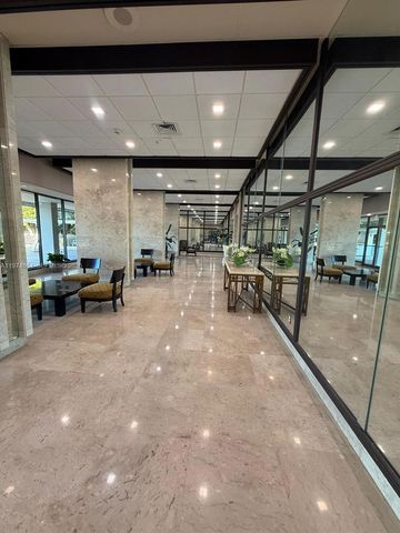 300 Bayview Dr 2106, Sunny Isles Beach, FL 33160