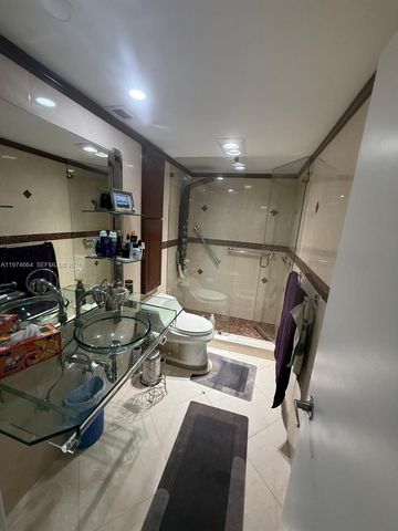 300 Bayview Dr 2106, Sunny Isles Beach, FL 33160