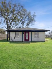 603 West Evans Street, Hearne, TX 77859