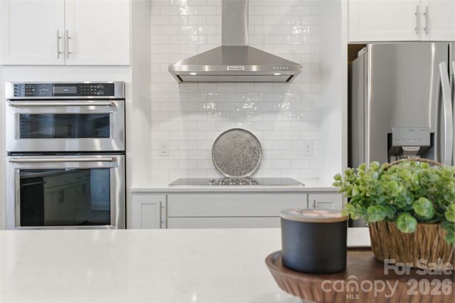 18005 Nolita Lane, Charlotte, NC 28204
