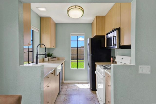 13315 Caminto Ciera 139, San Diego, CA 92129