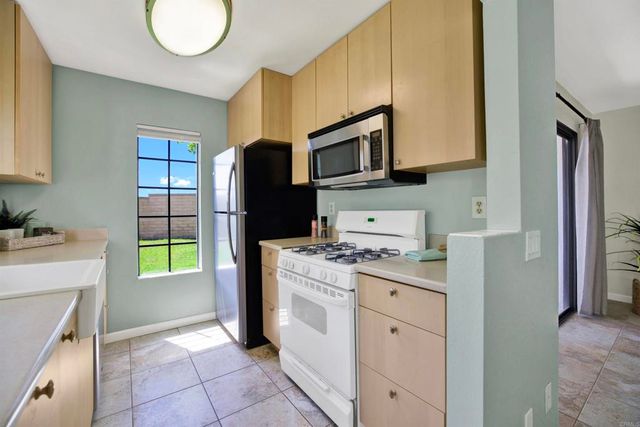 13315 Caminto Ciera 139, San Diego, CA 92129