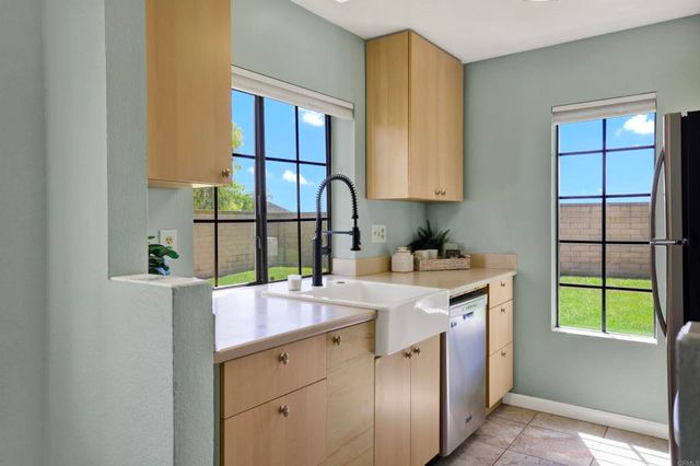 13315 Caminto Ciera 139, San Diego, CA 92129