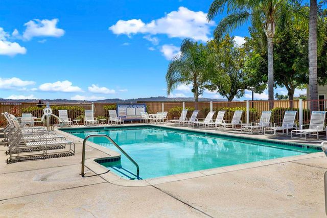 13315 Caminto Ciera 139, San Diego, CA 92129