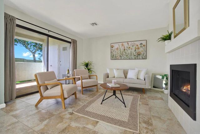 13315 Caminto Ciera 139, San Diego, CA 92129