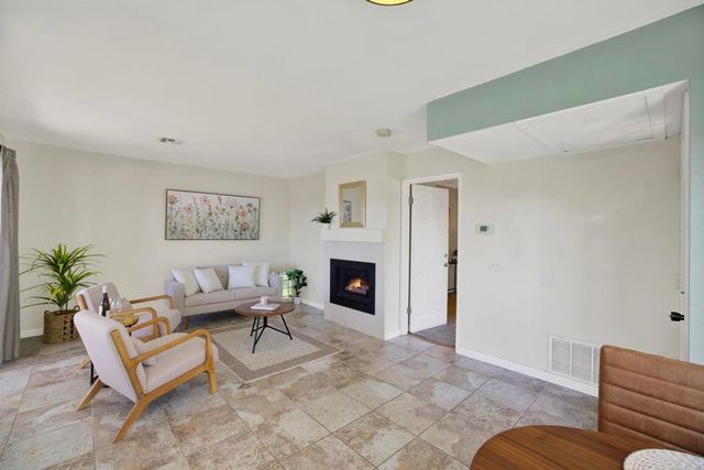 13315 Caminto Ciera 139, San Diego, CA 92129