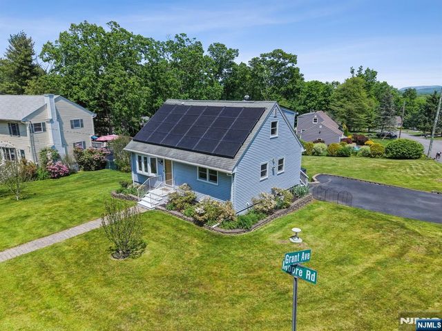 23 Moore Road, West Milford, NJ 07480