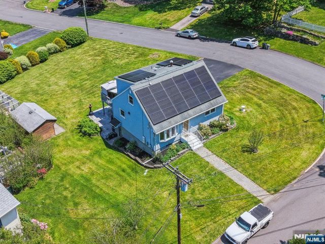 23 Moore Road, West Milford, NJ 07480